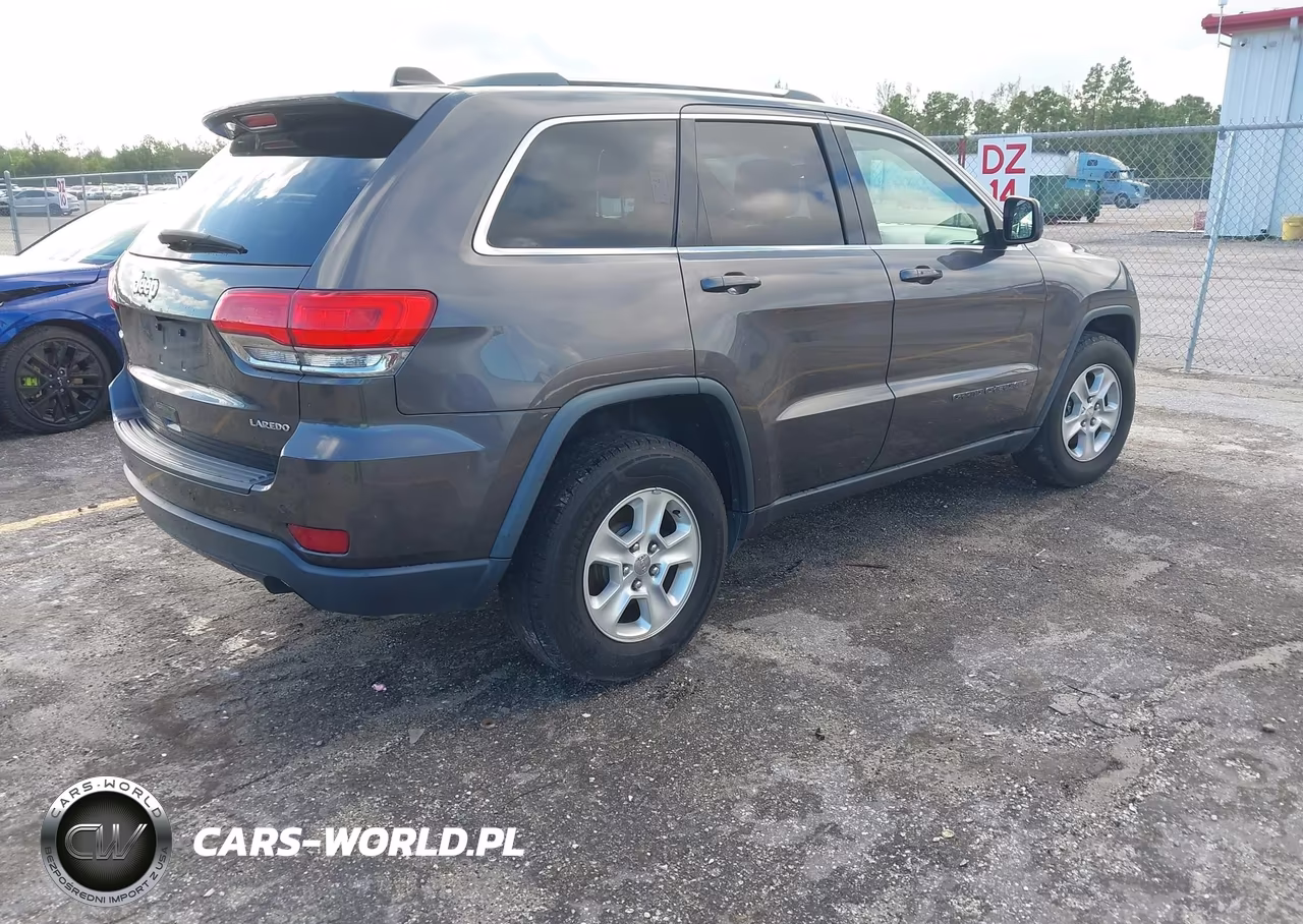 2017 Jeep Grand Cherokee Laredo 4X2 VIN:1C4RJEAG5HC731112 - 4