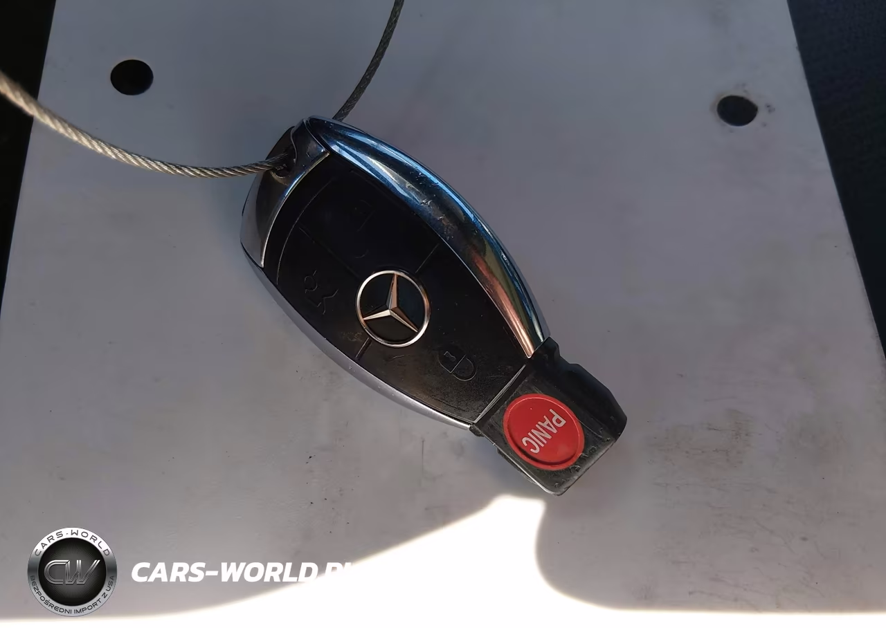 2010 Mercedes-Benz Glk 350 4Matic VIN:WDCGG8HB7AF278479 - 11