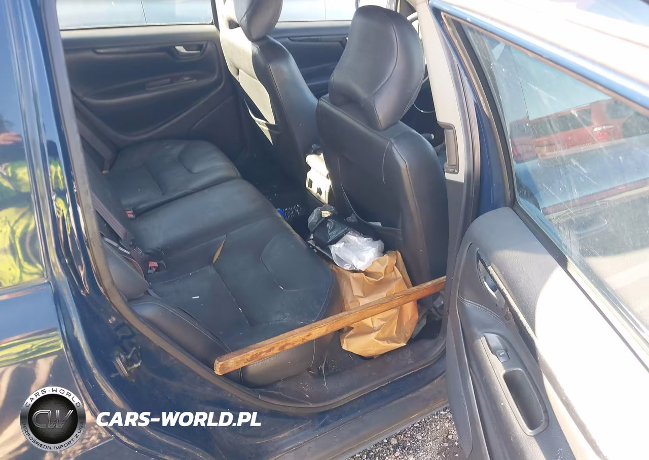2002 Volvo V70 2.4 VIN:YV1SW61R022242389 - 8