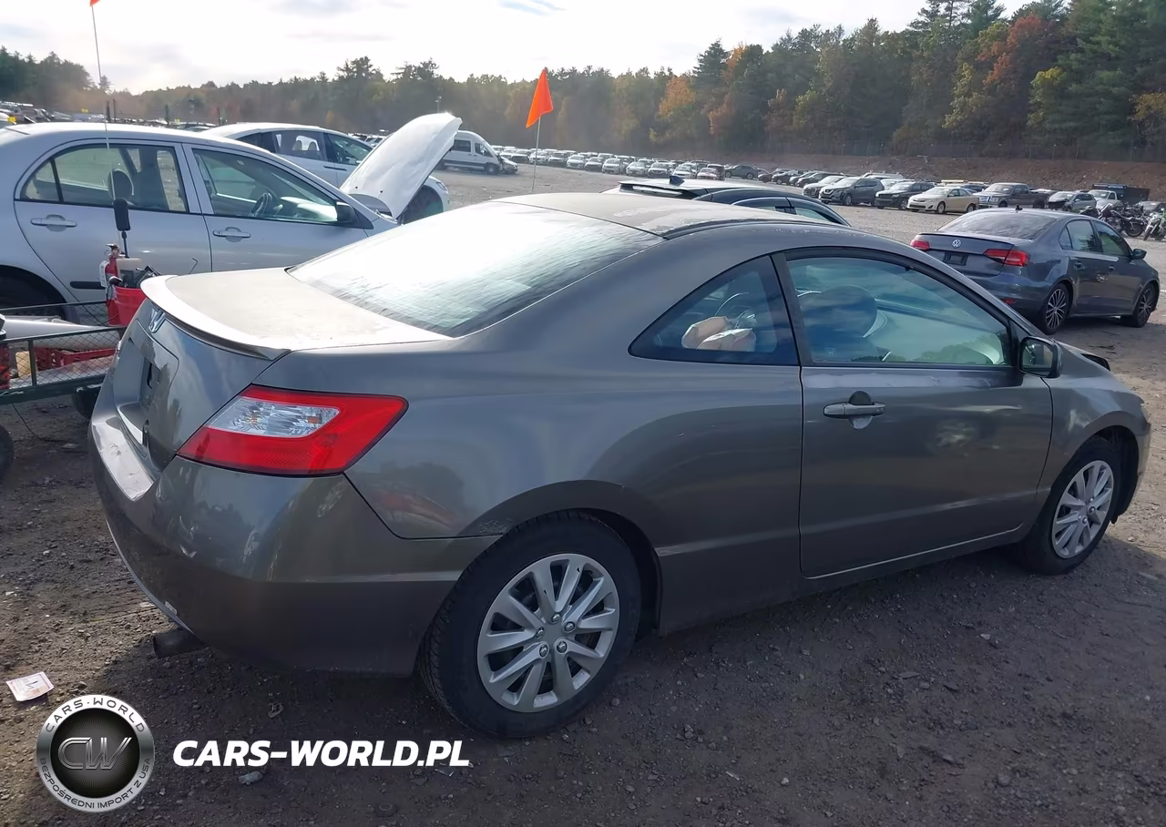 2007 Honda Civic Lx VIN:2HGFG12637H569560 - 4