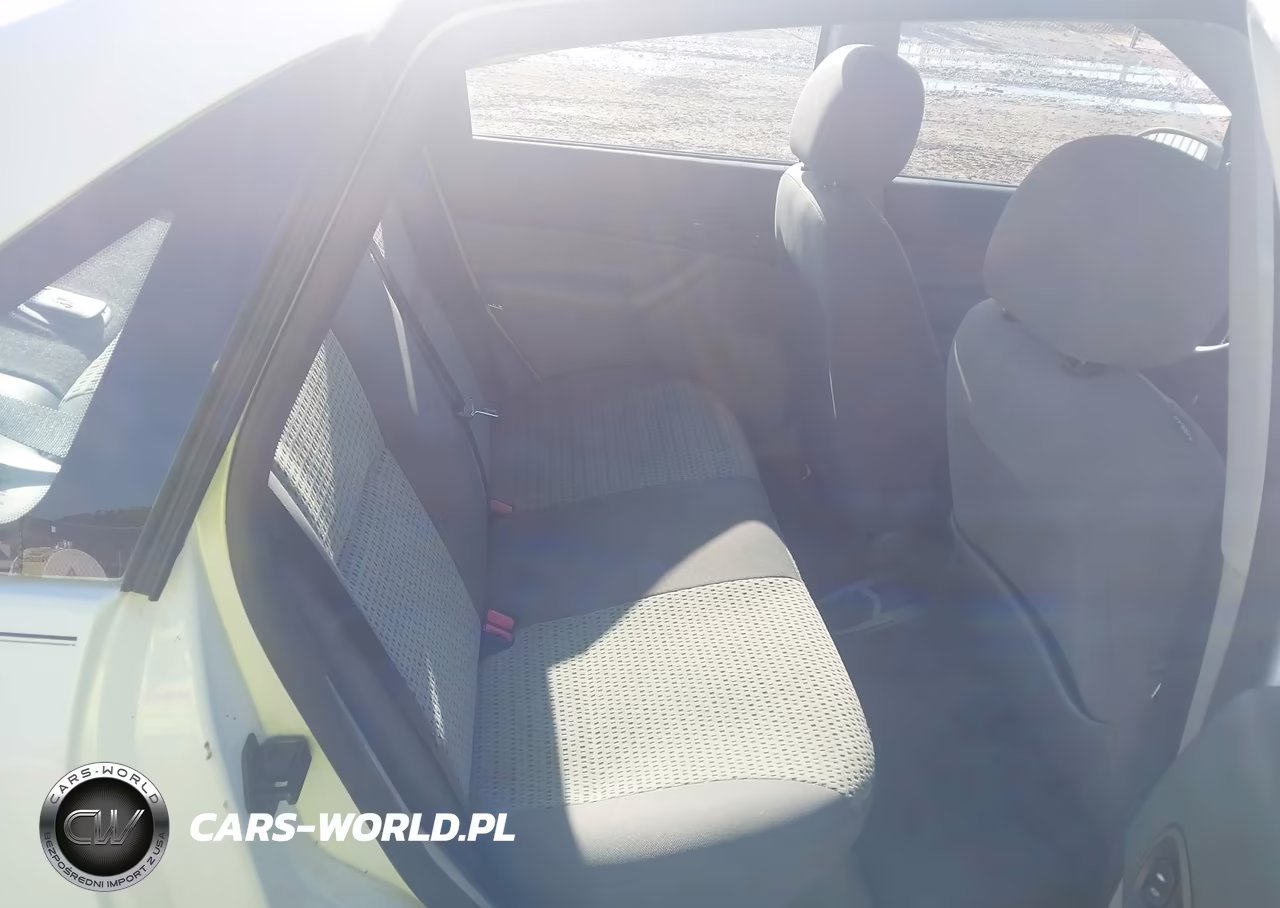 2006 Ford Focus Zx4 VIN:1FAHP34N76W230393 - 8