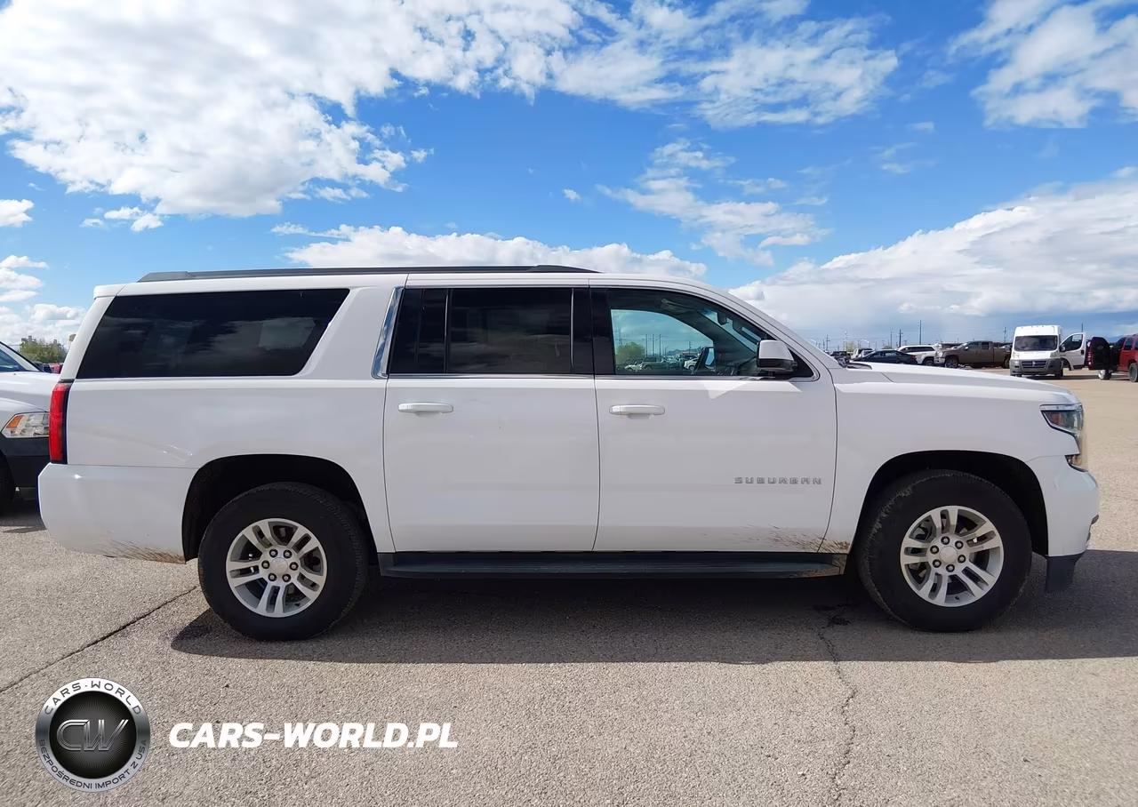 2018 Chevrolet Suburban Ls VIN:1GNSKGEC8JR323621 - 13