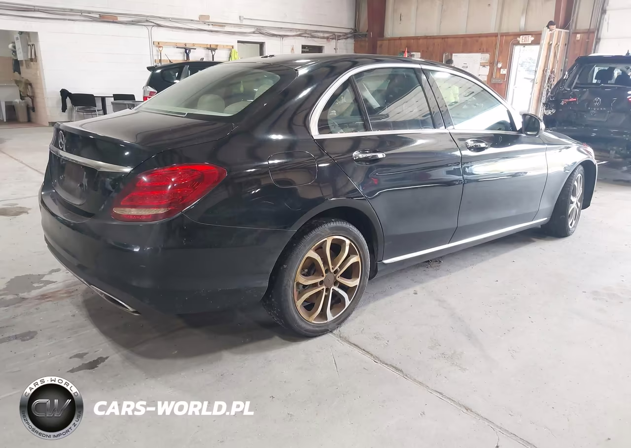 2015 Mercedes-Benz C 300 4Matic VIN:55SWF4KB8FU024358 - 4
