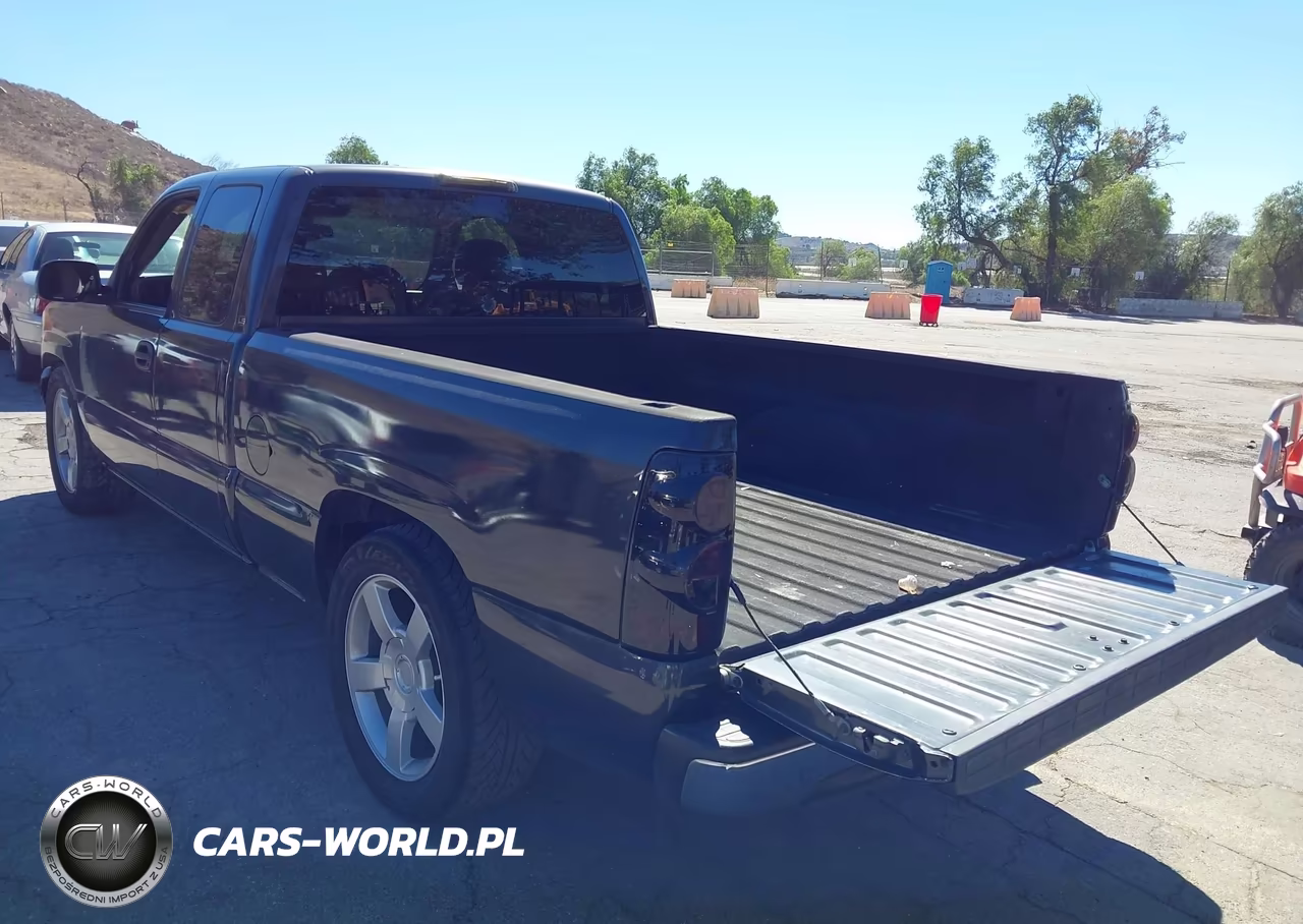 2003 Chevrolet Silverado 1500 Ls VIN:2GCEC19VX31167072 - 3