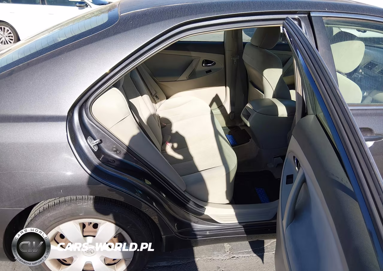 2009 Toyota Camry Le VIN:4T1BE46K89U334059 - 8