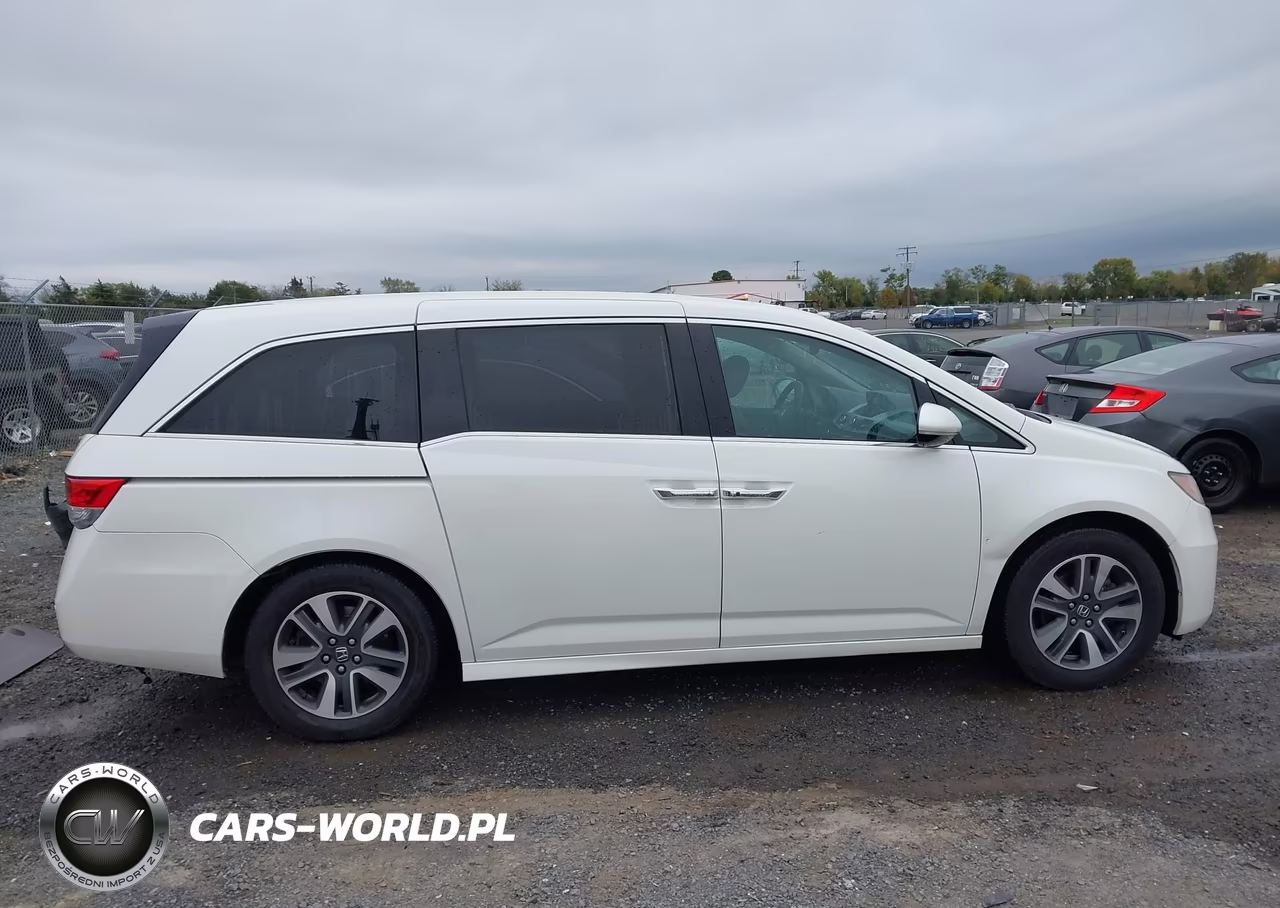 2016 Honda Odyssey Touring-Touring Elite VIN:5FNRL5H96GB049388 - 13