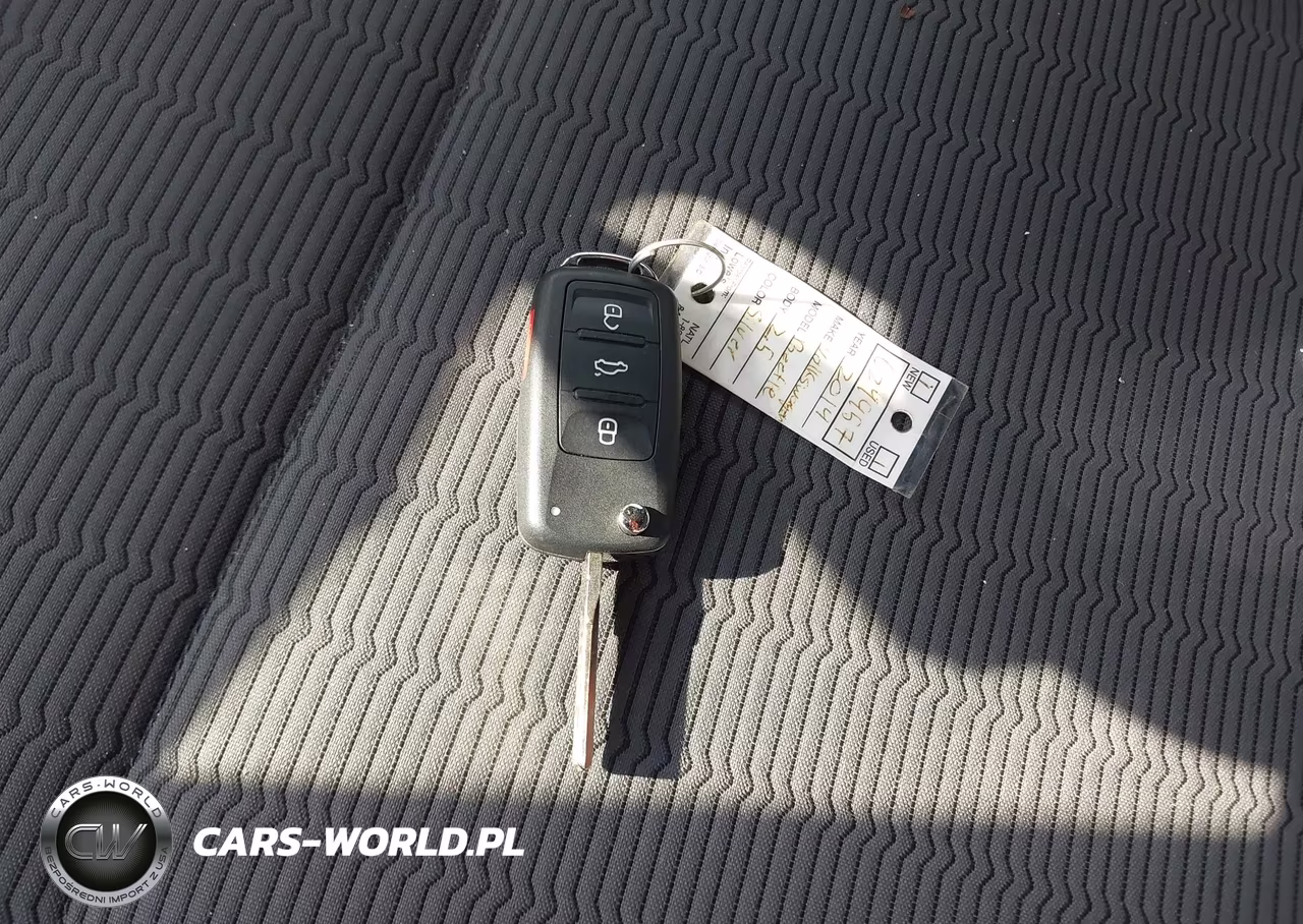 2014 Volkswagen Beetle VIN:3VWFP7AT4EM624957 - 11