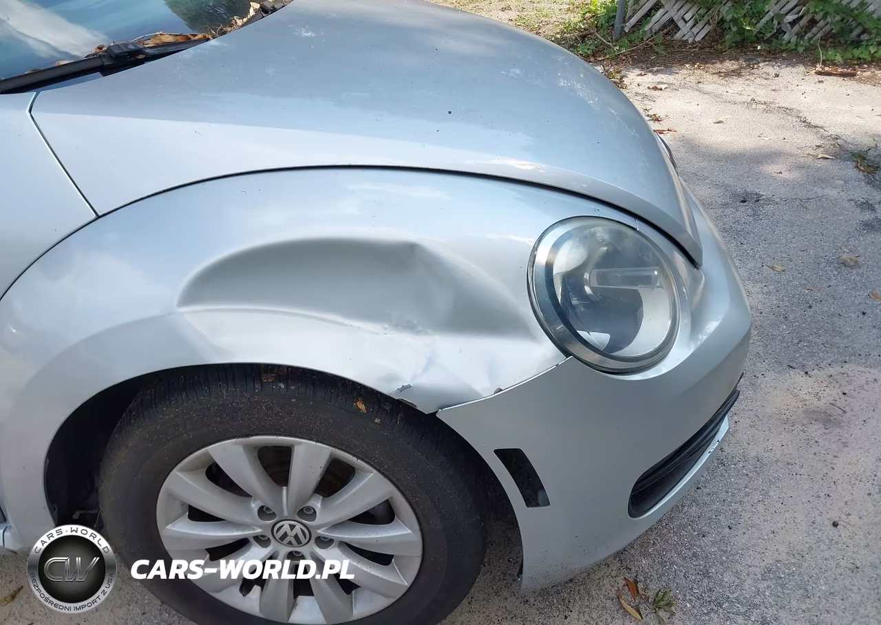 2014 Volkswagen Beetle VIN:3VWFP7AT4EM624957 - 6