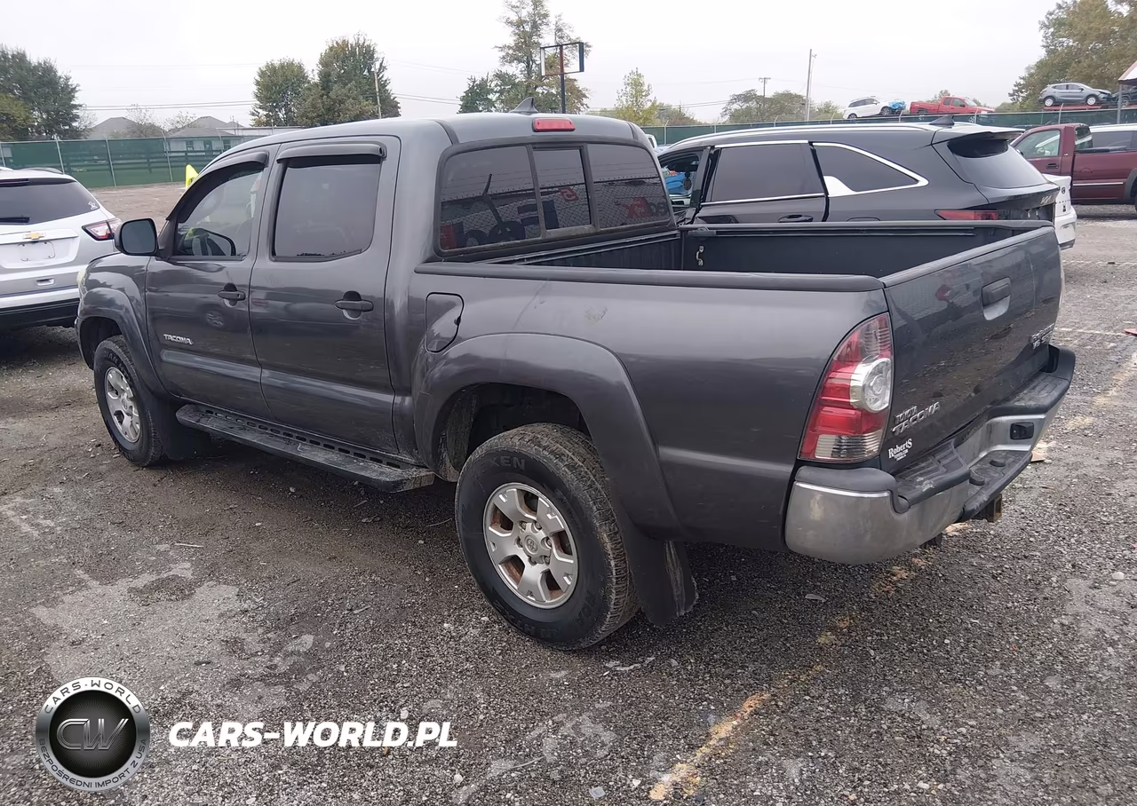2014 Toyota Tacoma Prerunner V6 VIN:3TMJU4GN7EM166876 - 3