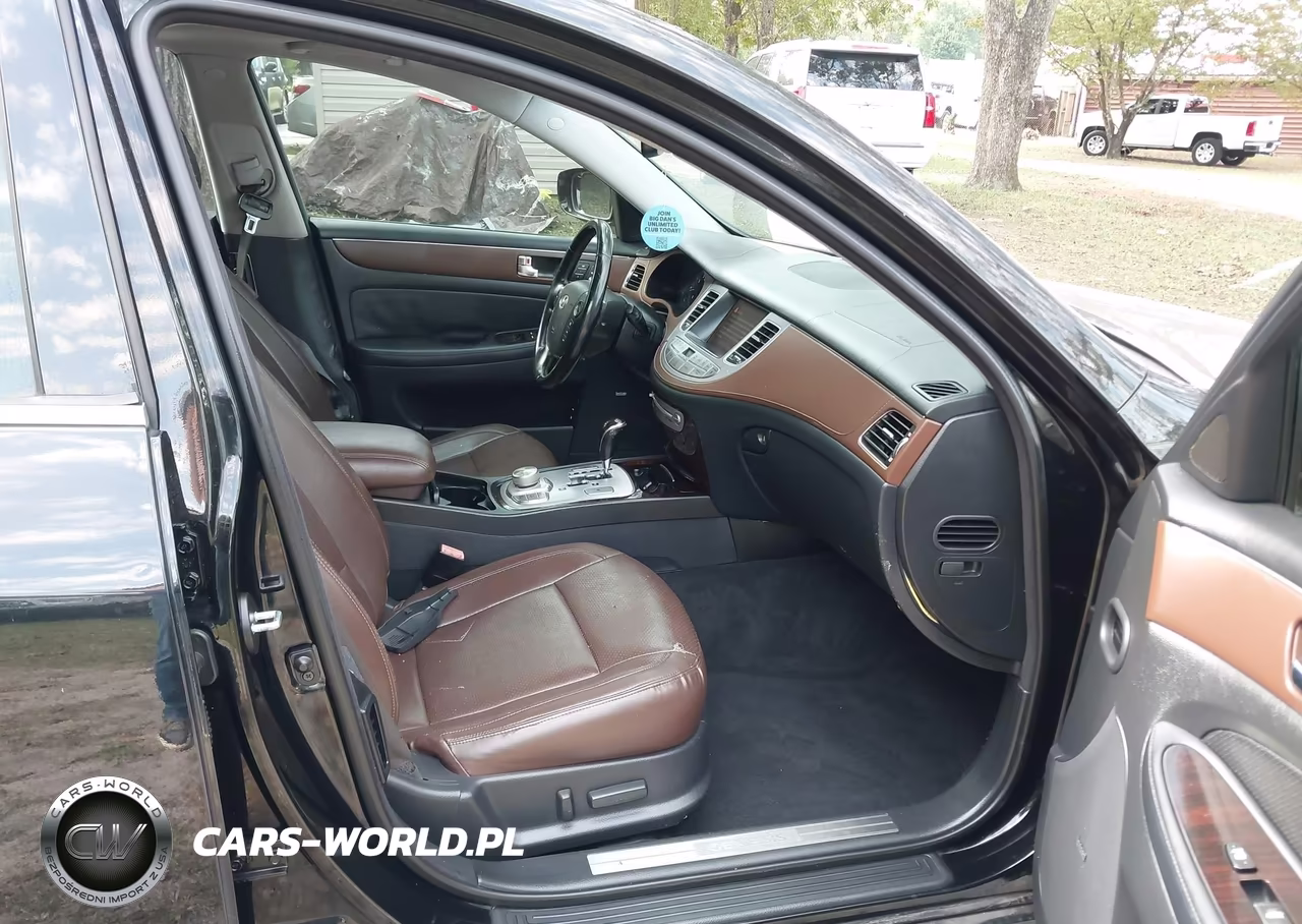 2012 Hyundai Genesis 3.8 VIN:KMHGC4DD3CU167567 - 5