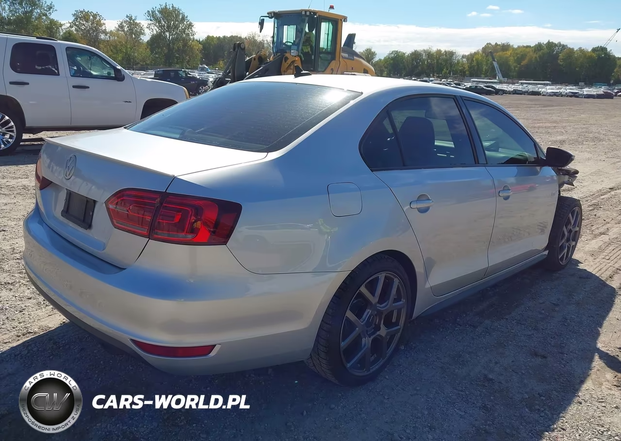 2014 Volkswagen Jetta Gli Autobahn VIN:3VW5T7AJ8EM378808 - 4