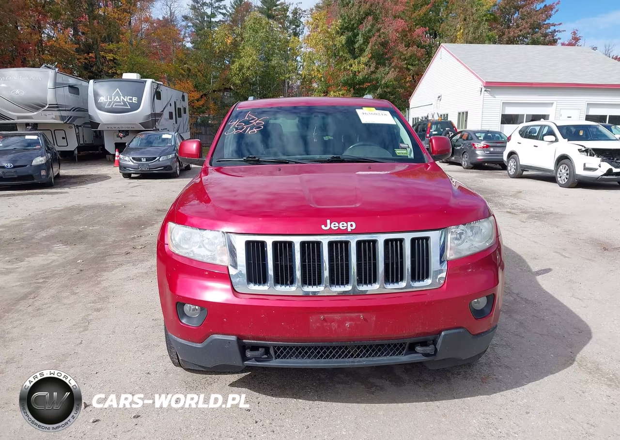 2011 Jeep Grand Cherokee Laredo VIN:1J4RR4GG0BC563147 - 13