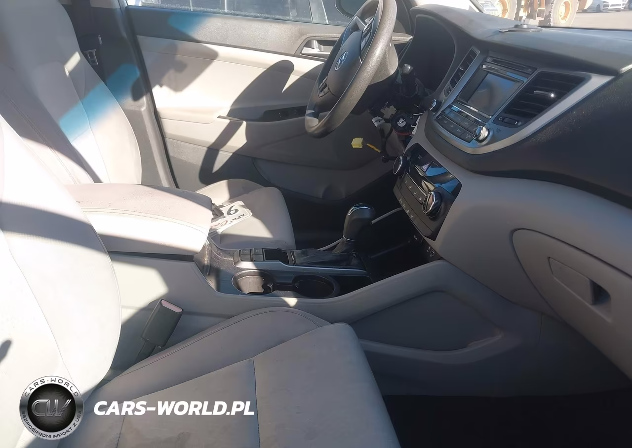 2016 Hyundai Tucson Se VIN:KM8J23A46GU192279 - 5