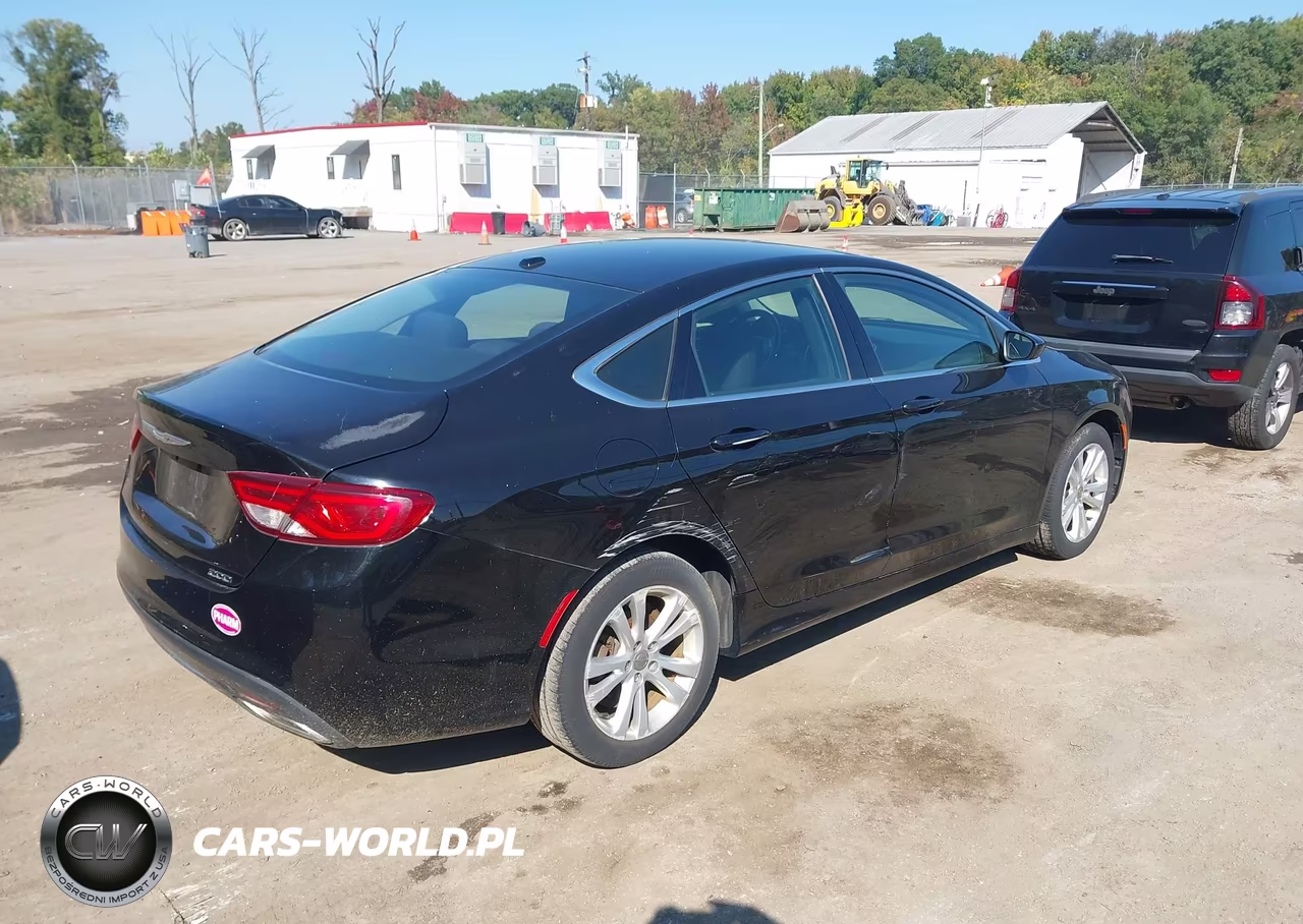 2015 Chrysler 200 Limited VIN:1C3CCCAG1FN525747 - 4