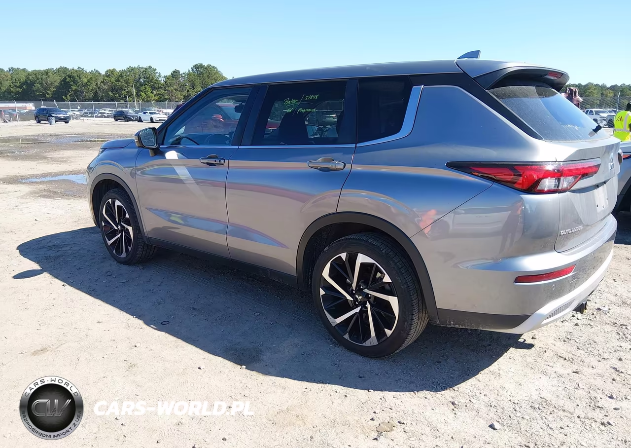 2022 Mitsubishi Outlander Black Edition 2Wd-Se 2.5 2Wd-Se Launch Edition 2Wd VIN:JA4J3UA80NZ009236 - 3