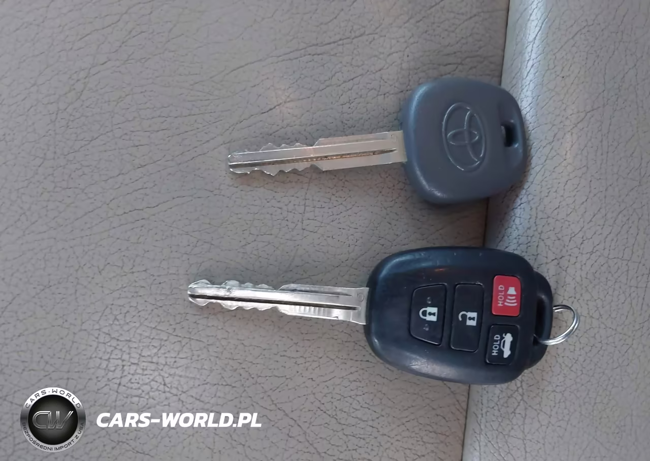 2012 Toyota Camry Le VIN:4T4BF1FK2CR186807 - 11