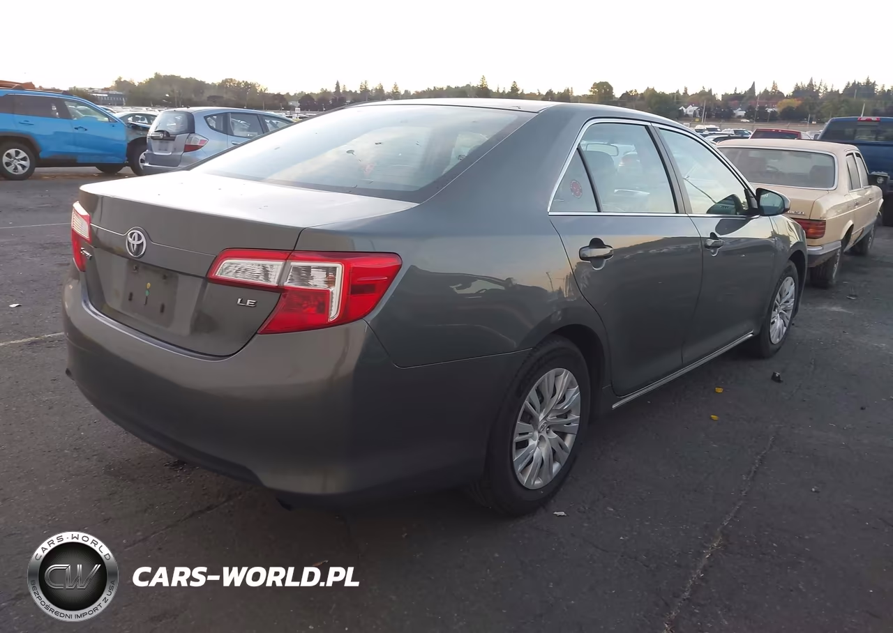 2012 Toyota Camry Le VIN:4T4BF1FK2CR186807 - 4