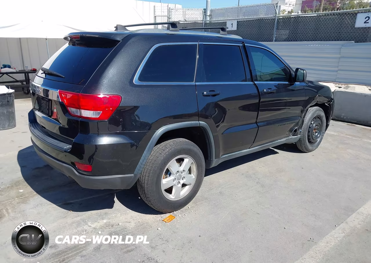 2013 Jeep Grand Cherokee Laredo VIN:1C4RJEAG9DC534602 - 4