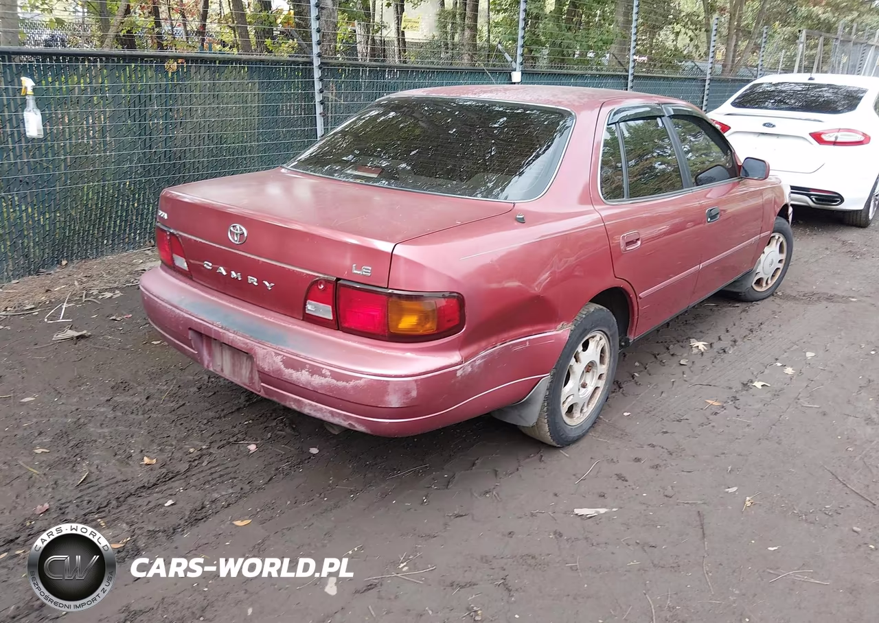 1995 Toyota Camry Le VIN:4T1SK12E3SU505264 - 4