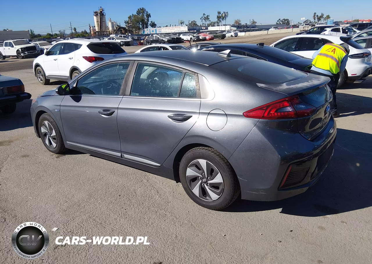2017 Hyundai Ioniq Hybrid Sel VIN:KMHC75LC9HU024129 - 3