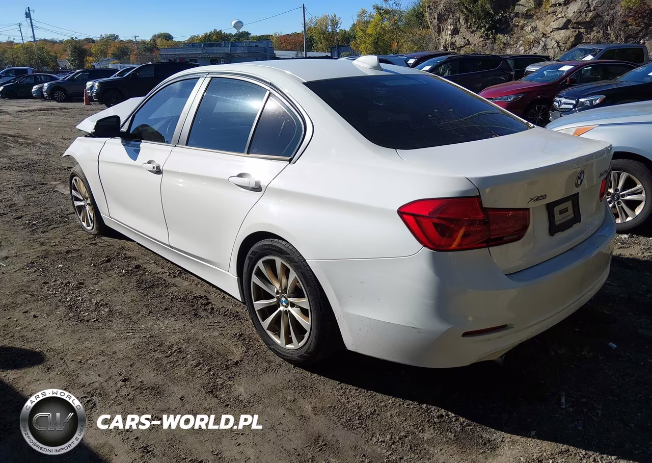 2017 BMW 320I xDrive VIN:WBA8E5G53HNU22844 - 3