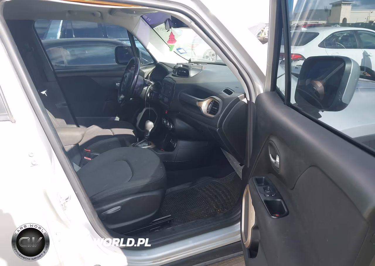 2017 Jeep Renegade Latitude Fwd VIN:ZACCJABB6HPE62390 - 5