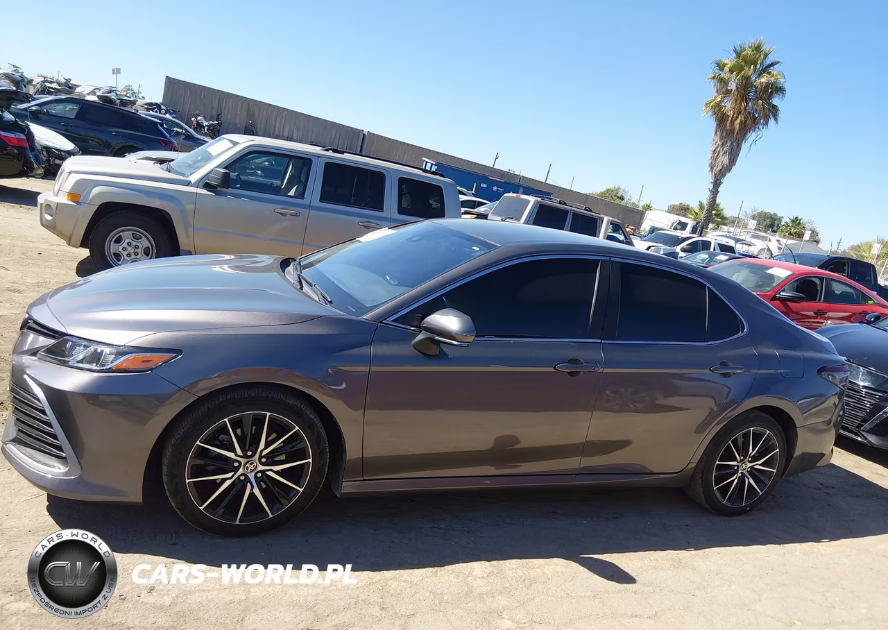 2022 Toyota Camry Le VIN:4T1R11AK4NU661505 - 14
