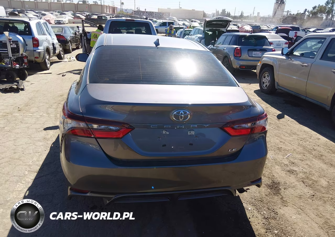 2022 Toyota Camry Le VIN:4T1R11AK4NU661505 - 16