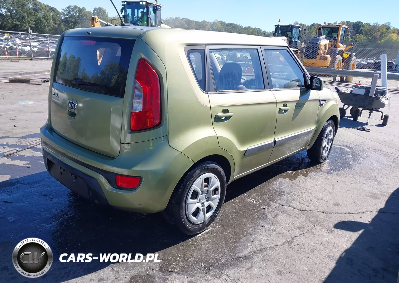 2013 Kia Soul VIN:KNDJT2A5XD7497329 - 4