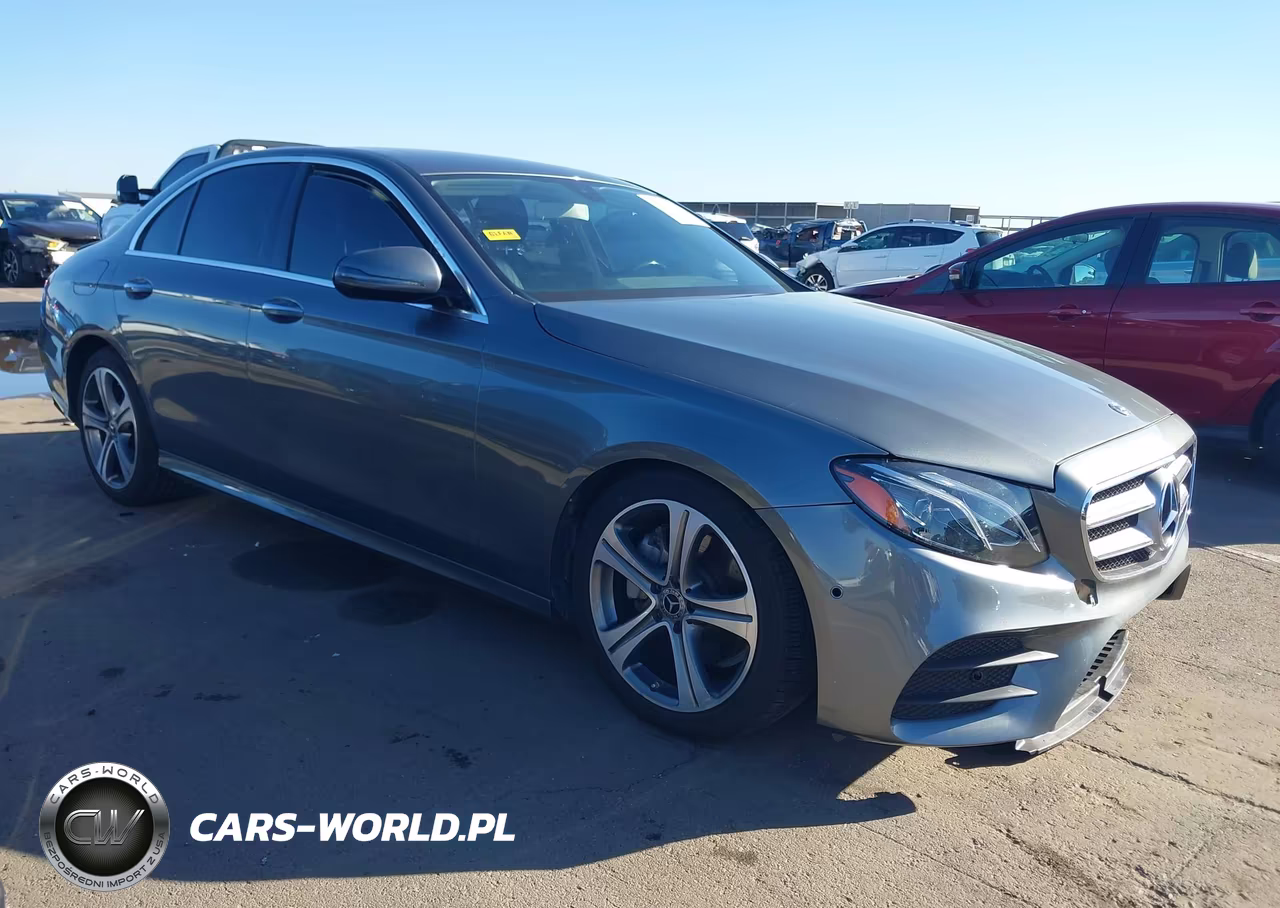 2018 Mercedes-Benz E 300 – zdjęcie 1 z 16