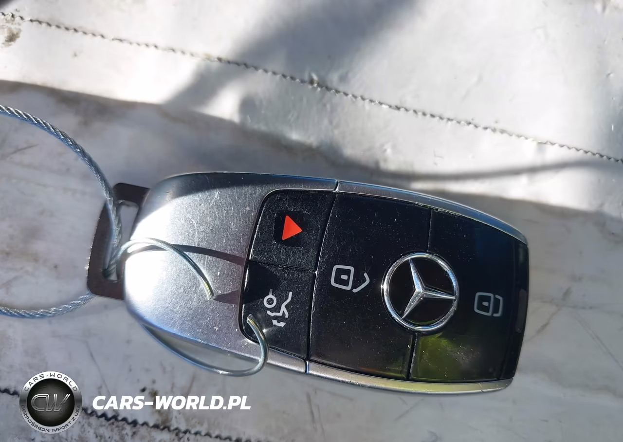 2018 Mercedes-Benz E 300 VIN:WDDZF4JB4JA460499 - 11