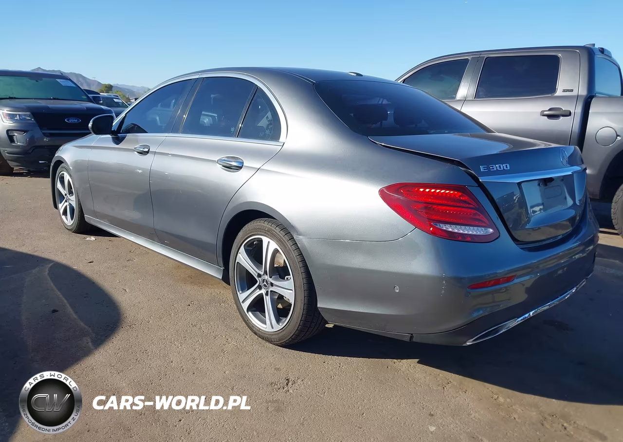 2018 Mercedes-Benz E 300 VIN:WDDZF4JB4JA460499 - 3