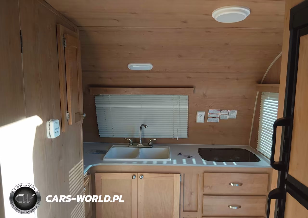 2018 Riverside Rv VIN:59CCC1819JL006238 - 18