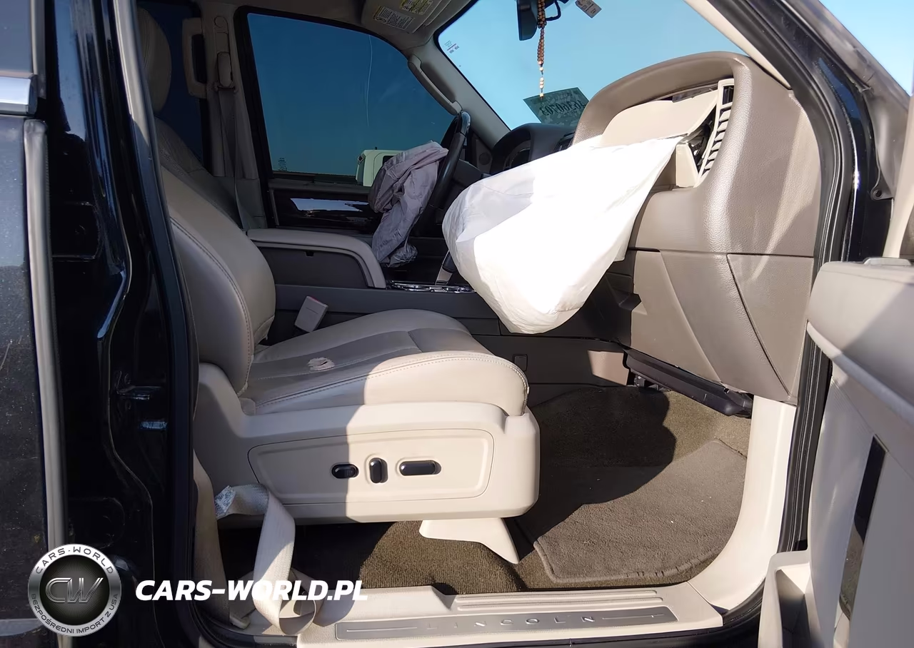 2015 Lincoln Navigator VIN:5LMJJ2HT8FEJ12447 - 5