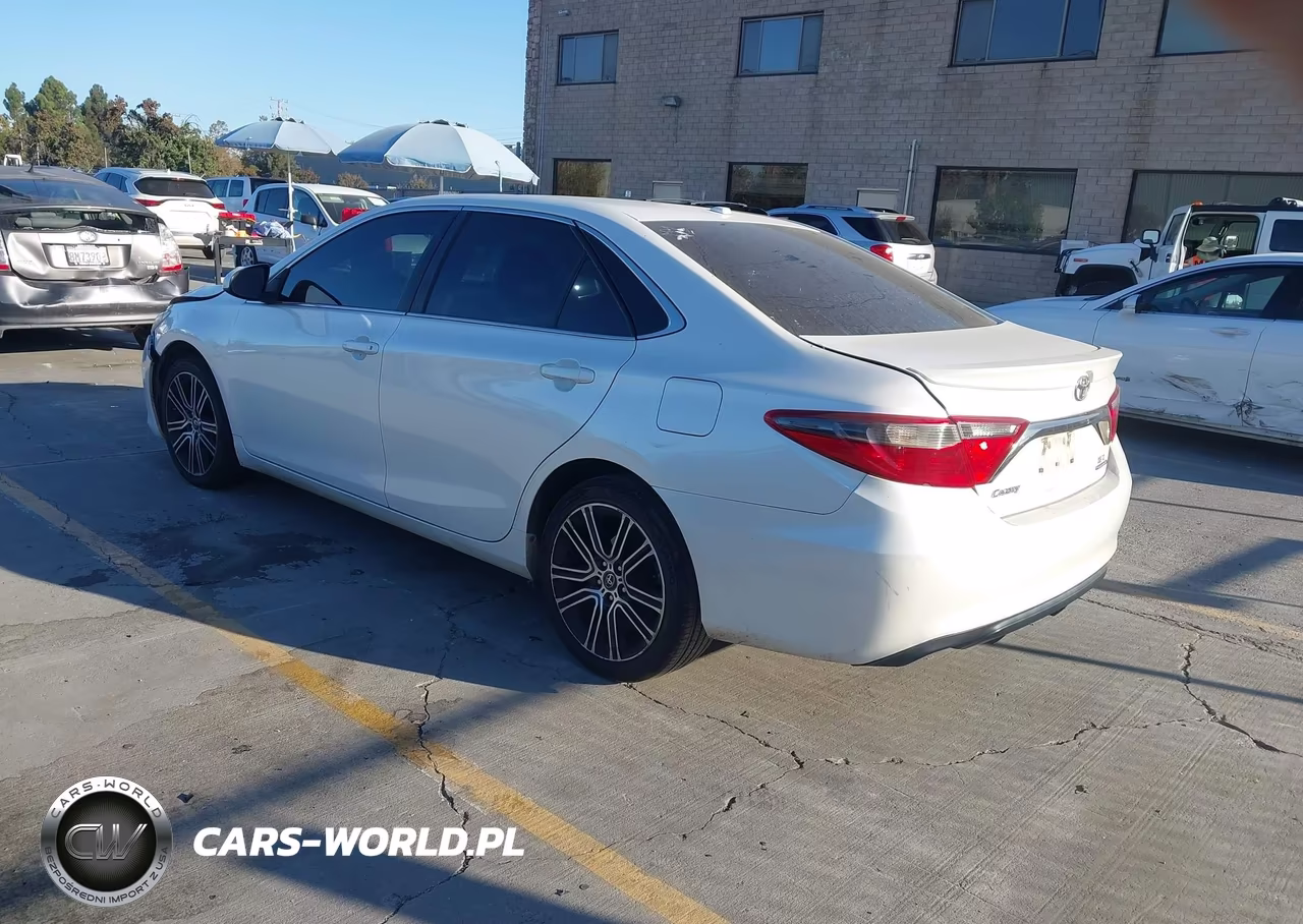 2016 Toyota Camry Se VIN:4T1BF1FKXGU189535 - 3