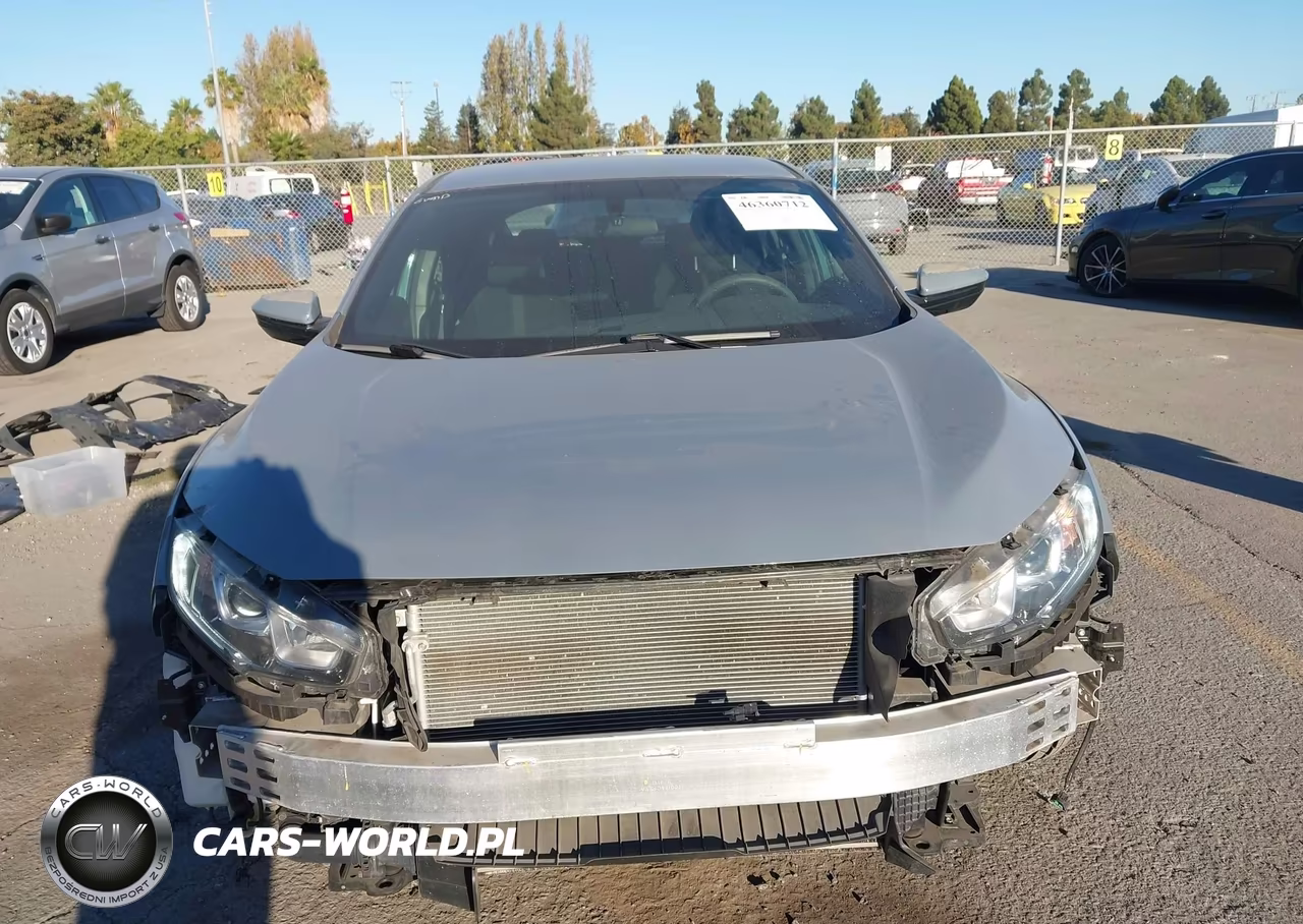 2018 Honda Civic Sport VIN:SHHFK7H41JU211391 - 13