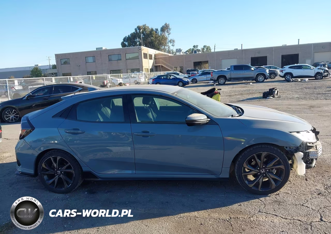 2018 Honda Civic Sport VIN:SHHFK7H41JU211391 - 14