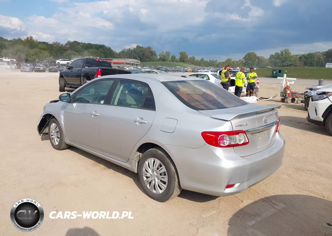 2011 Toyota Corolla Le VIN:2T1BU4EE4BC637586 - 3