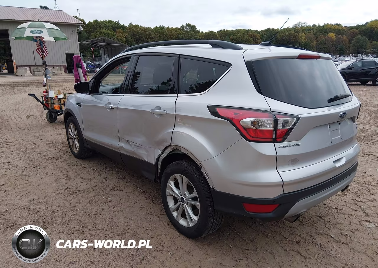 2017 Ford Escape Se VIN:1FMCU9GD8HUA16591 - 3