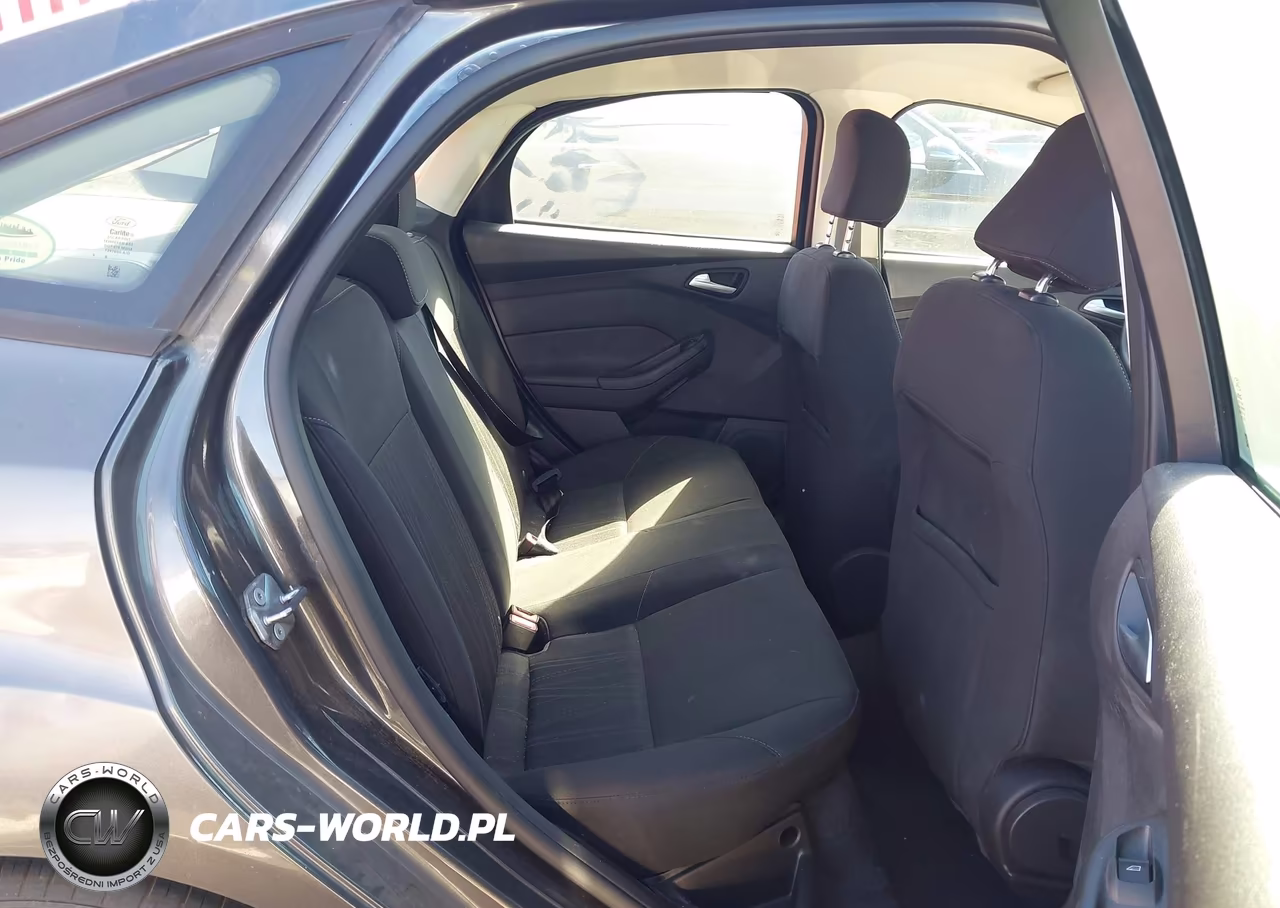 2015 Ford Focus Se VIN:1FADP3F20FL262878 - 8