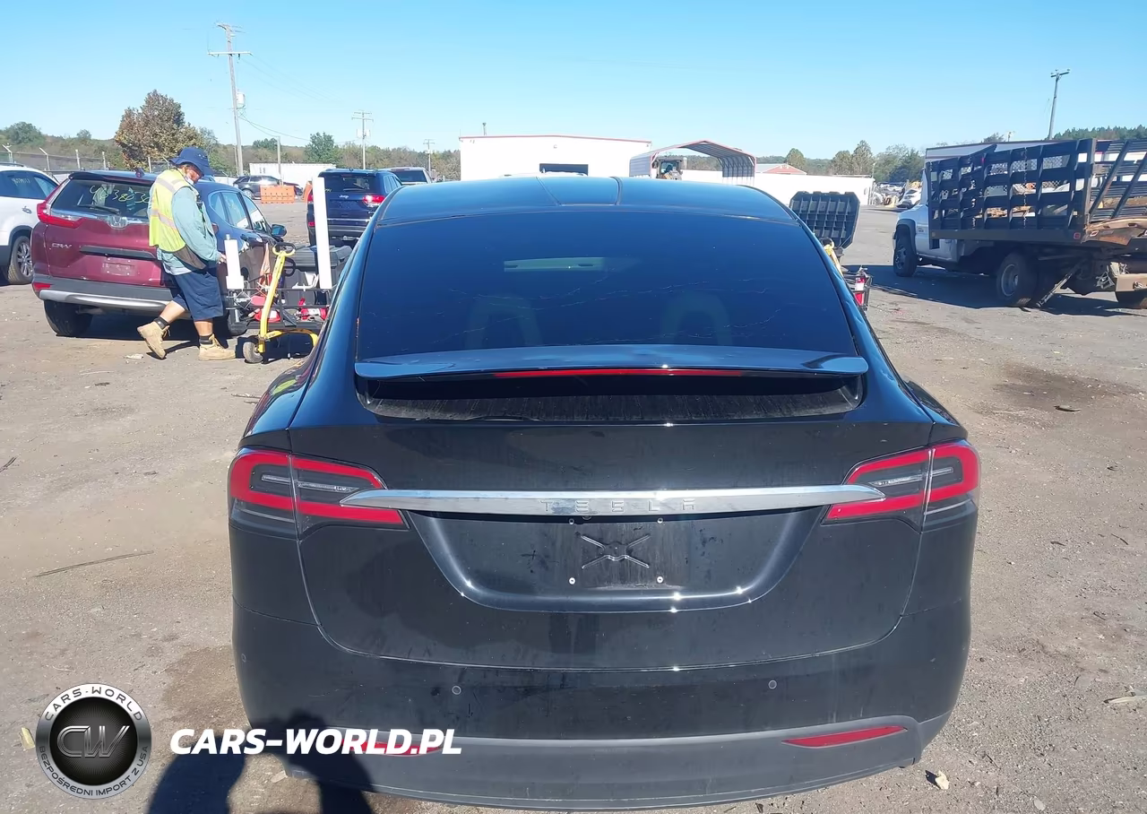 2020 Tesla Model X Long Range Dual Motor All-Wheel Drive-Long Range Plus Dual Motor All-Wheel Drive VIN:5YJXCAE20LF262662 - 16
