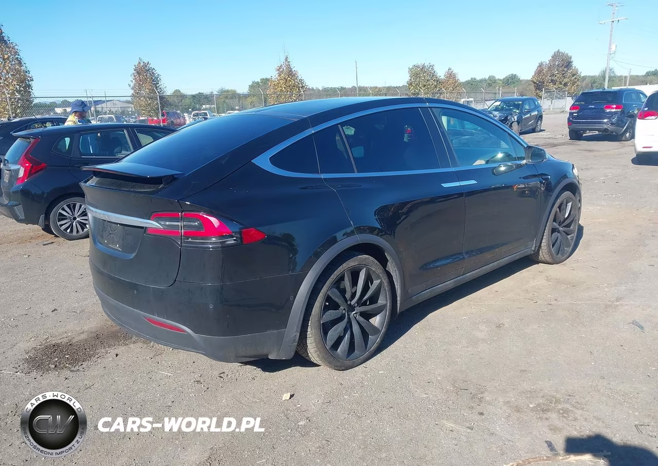 2020 Tesla Model X Long Range Dual Motor All-Wheel Drive-Long Range Plus Dual Motor All-Wheel Drive VIN:5YJXCAE20LF262662 - 4