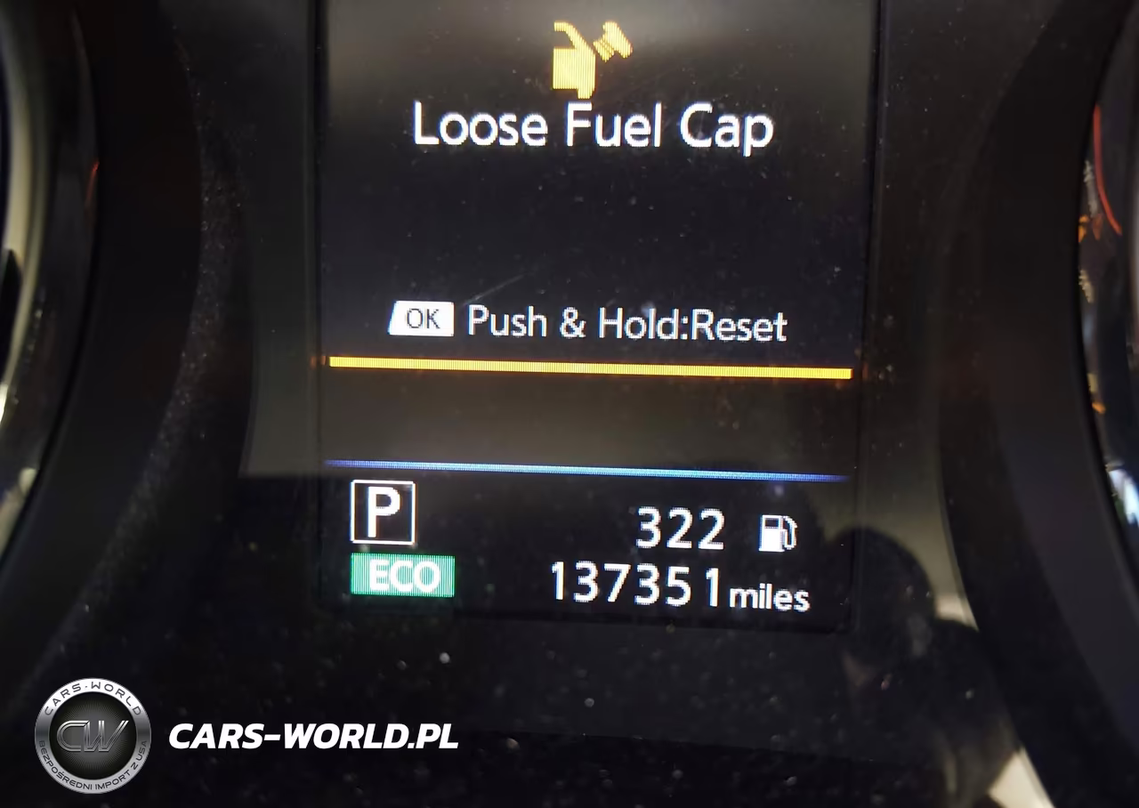 2018 Nissan Rogue S VIN:KNMAT2MT0JP622215 - 15