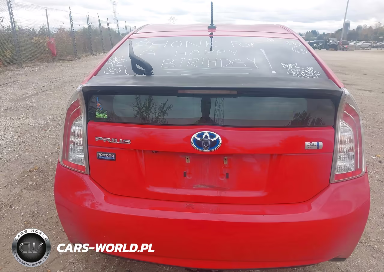 2015 Toyota Prius Persona Series Special Edition VIN:JTDKN3DU4F0407160 - 16