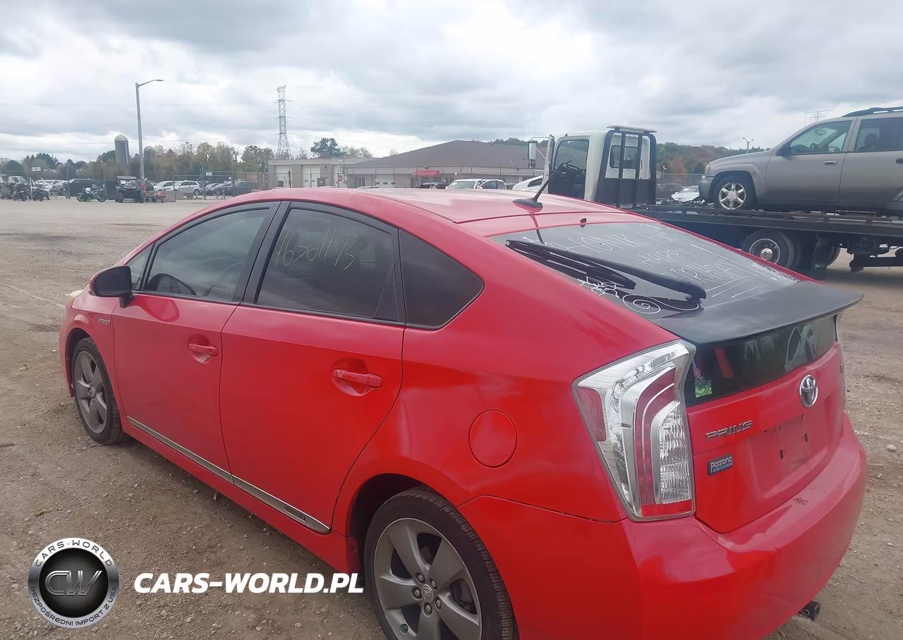 2015 Toyota Prius Persona Series Special Edition VIN:JTDKN3DU4F0407160 - 3