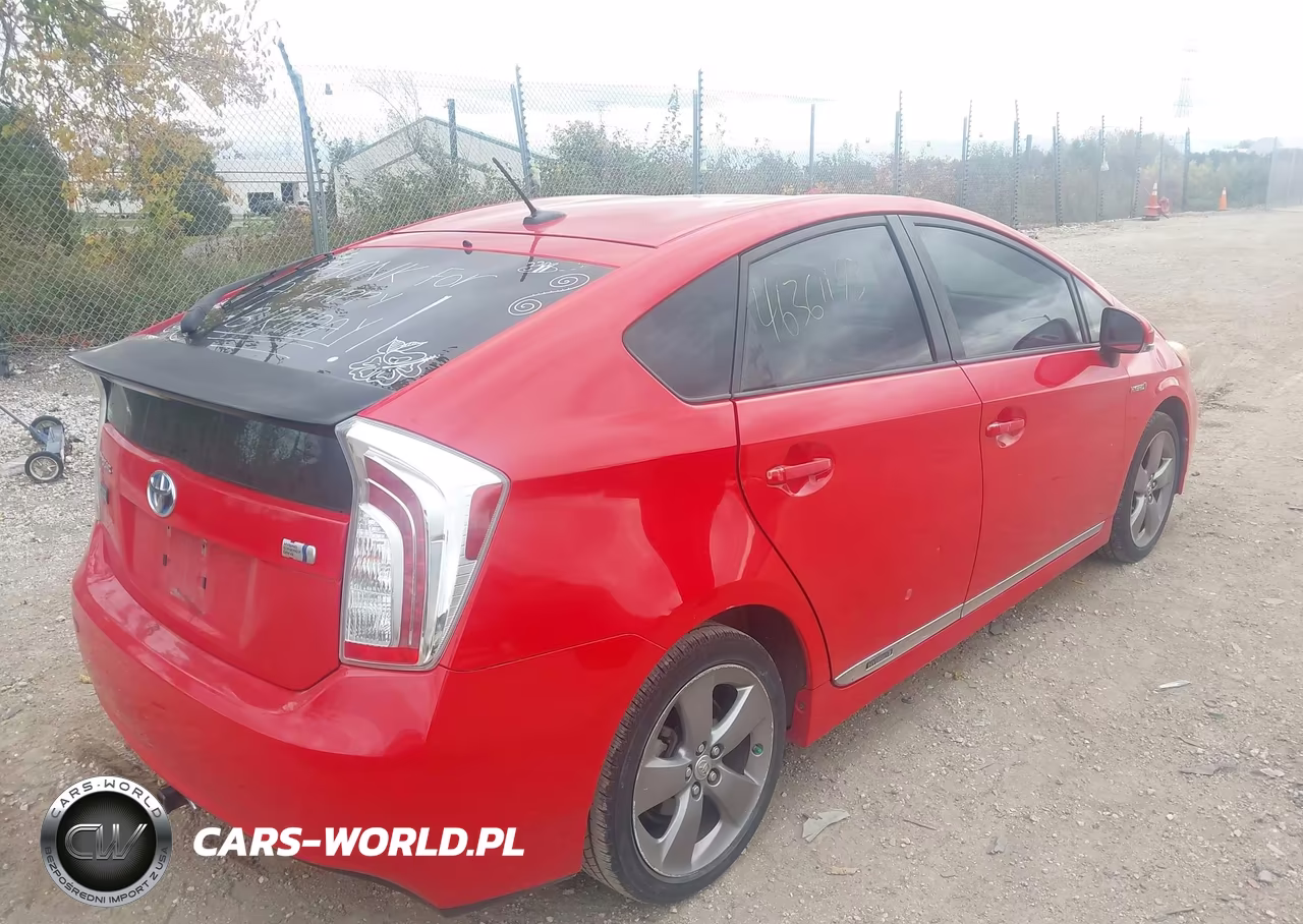 2015 Toyota Prius Persona Series Special Edition VIN:JTDKN3DU4F0407160 - 4