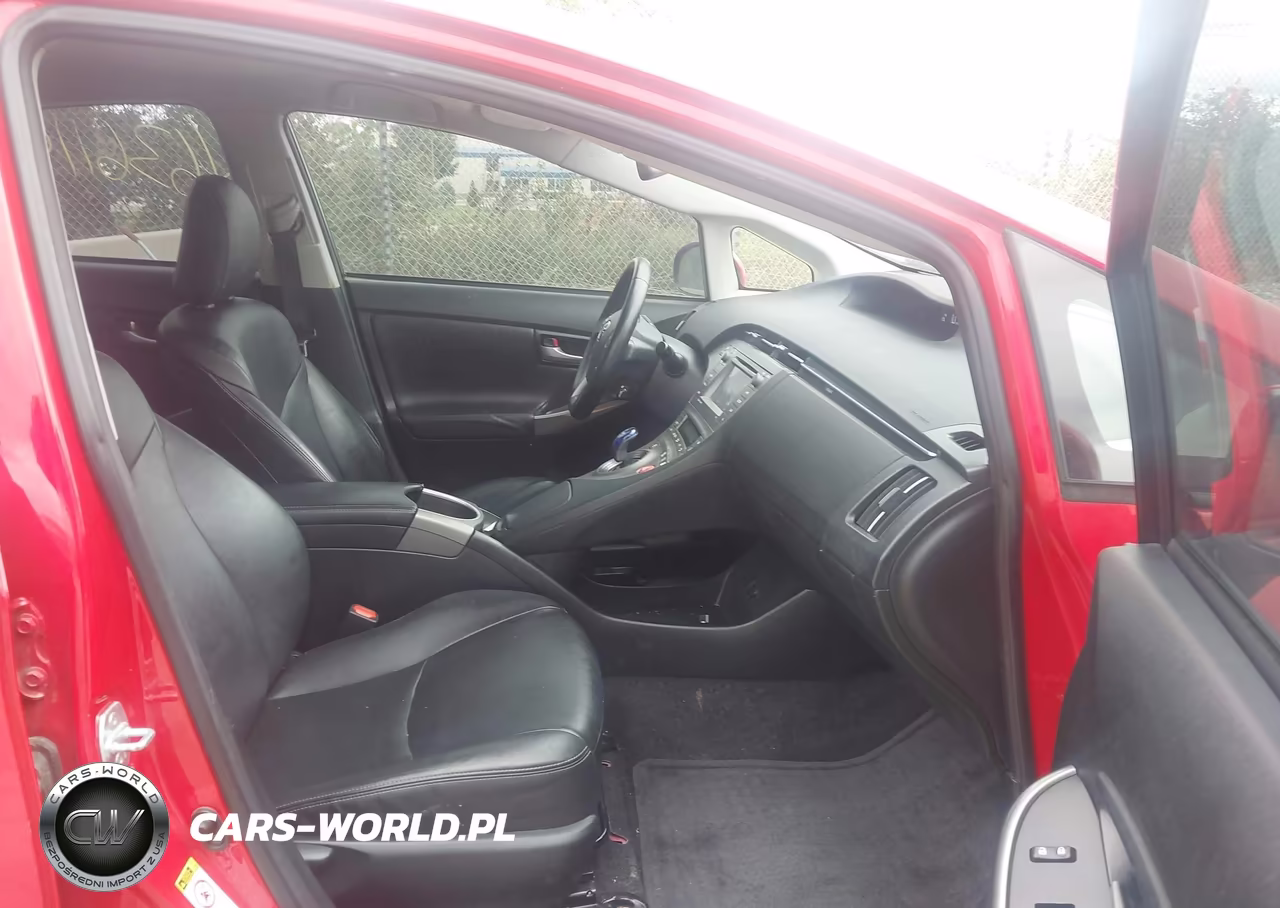 2015 Toyota Prius Persona Series Special Edition VIN:JTDKN3DU4F0407160 - 5