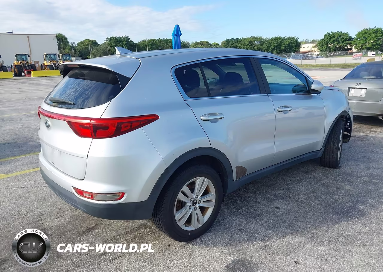 2018 Kia Sportage Lx VIN:KNDPMCAC4J7308486 - 4