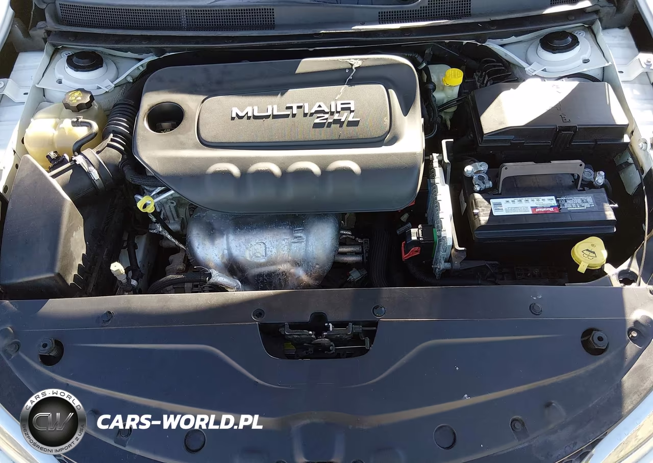 2015 Chrysler 200 Limited VIN:1C3CCCAB5FN629274 - 10
