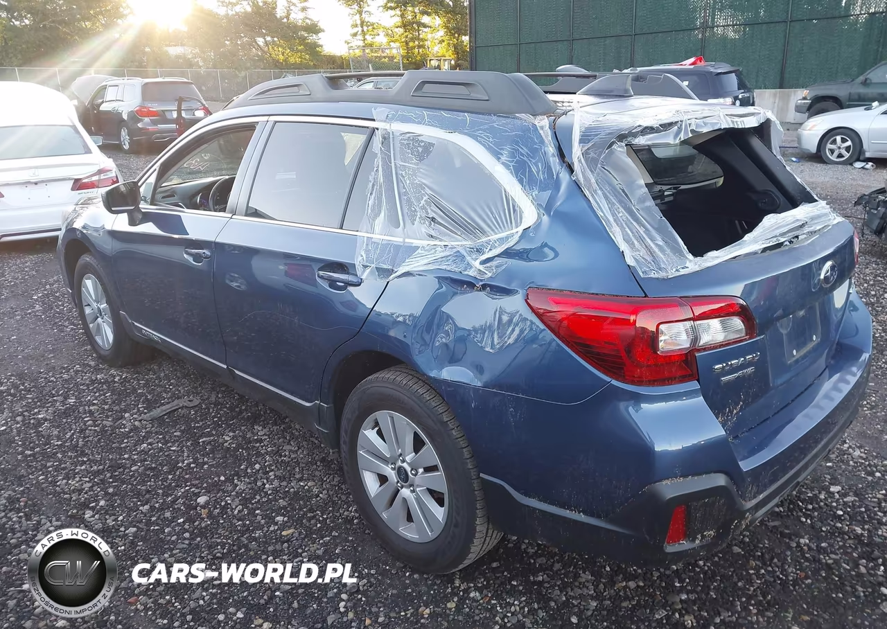 2019 Subaru Outback 2.5I Premium VIN:4S4BSAFC2K3355341 - 3